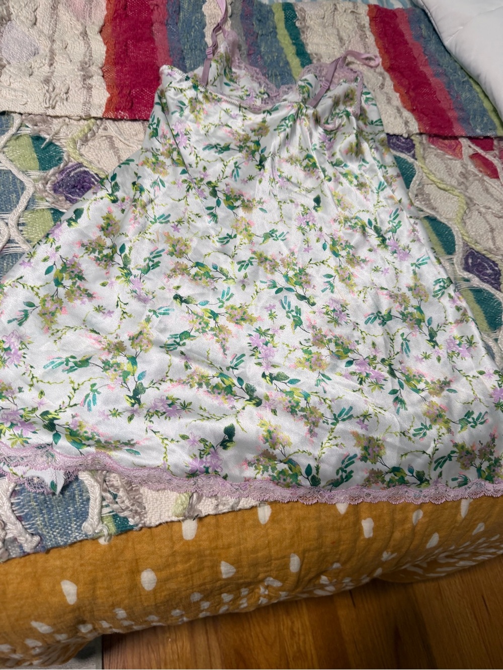 Victoria's Secret Ivory Floral Satin Slip with Pink Lace Trim 2000s Vintage M - Picture 8 of 10
